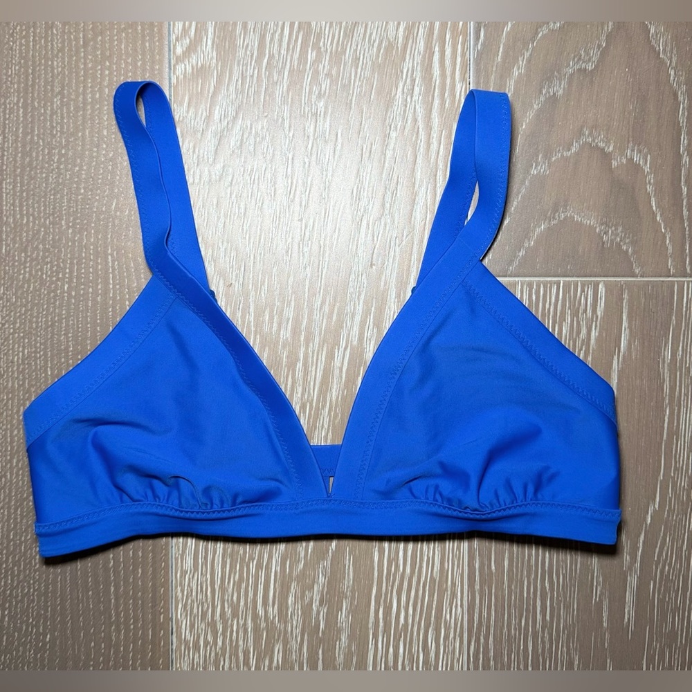 Lululemon Athletica Royal Blue Sports Bra Size 6 Yoga Gym